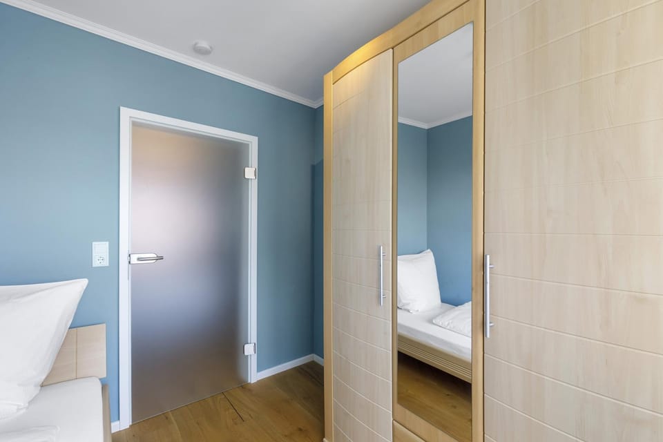 Property building, Living room, Bedroom