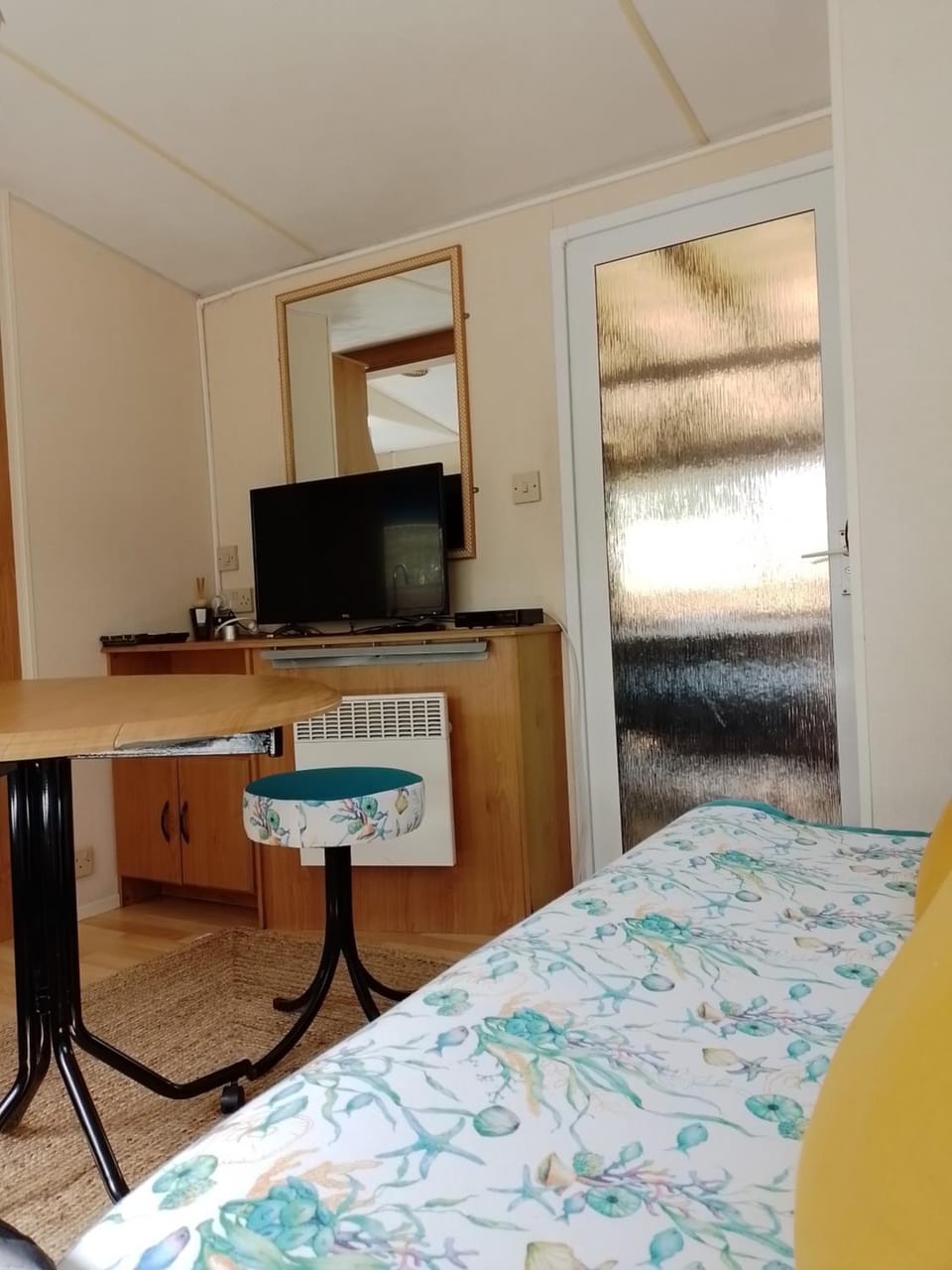 TV and multimedia, Seating area