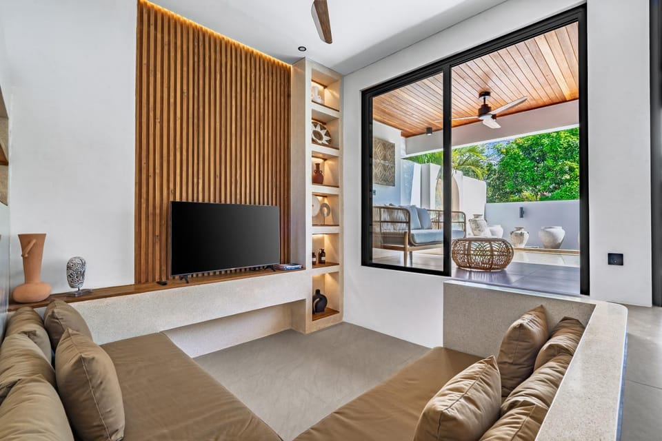 TV and multimedia, Living room, Seating area