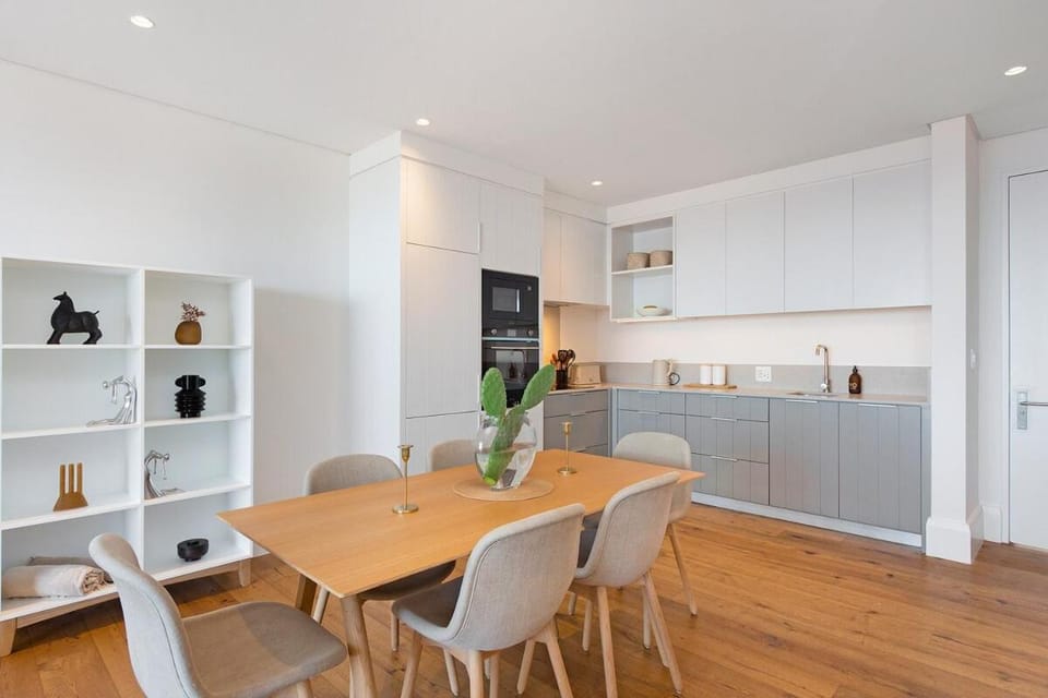 Stylish Apartment With Uninterrupted Ocean Views Apartment in Sea Point