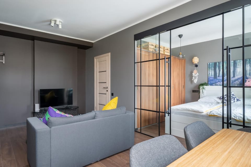 Communal lounge/ TV room, TV and multimedia, Living room, Seating area, Evening entertainment