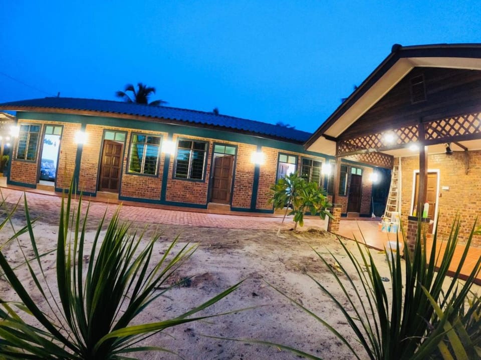 Roomstay Pondok Aboh Vacation rental in Terengganu, Malaysia
