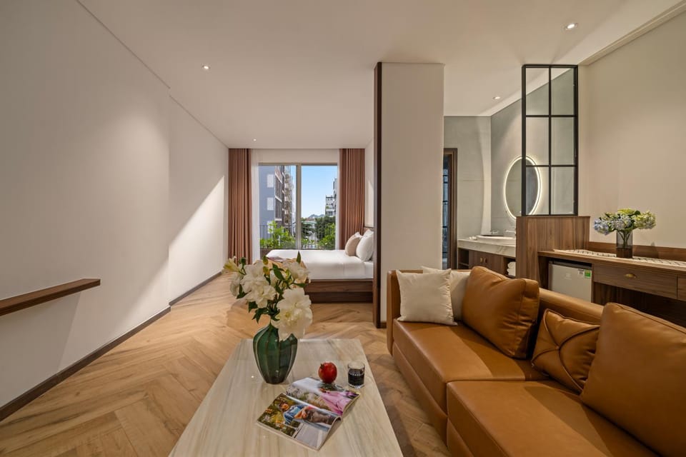 Bed, Photo of the whole room, Seating area