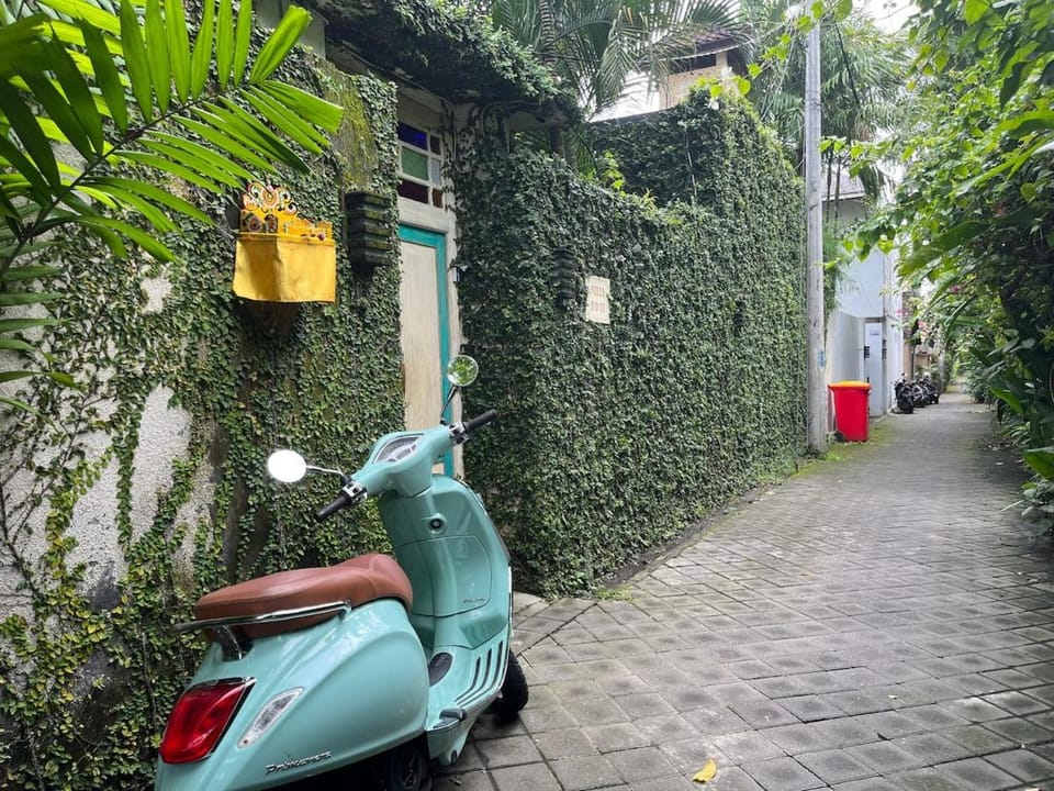Villa Odil, Great Value 700m beach & 15m pool Villa in Kuta
