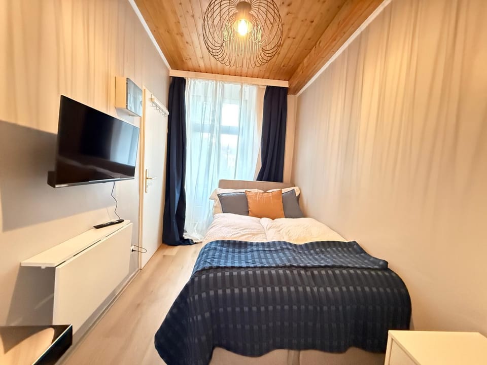 Near Mainstation I Urban Link I Free Wifi Apartment in Vienna