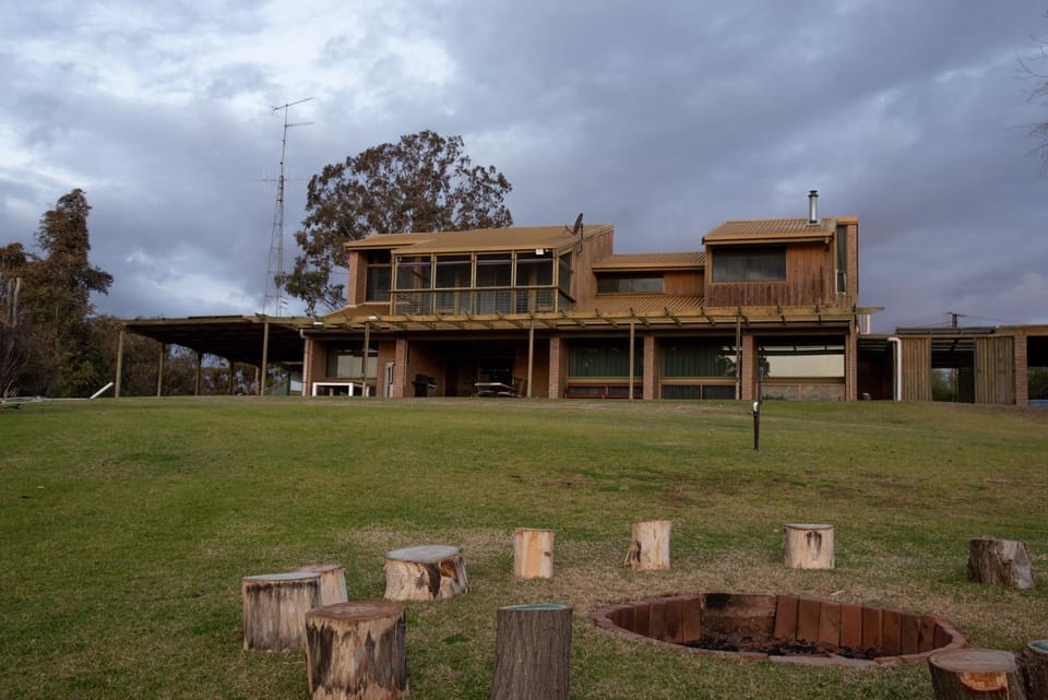 Willow Lodge Retreat - Private Boat Ramp House in South Australia