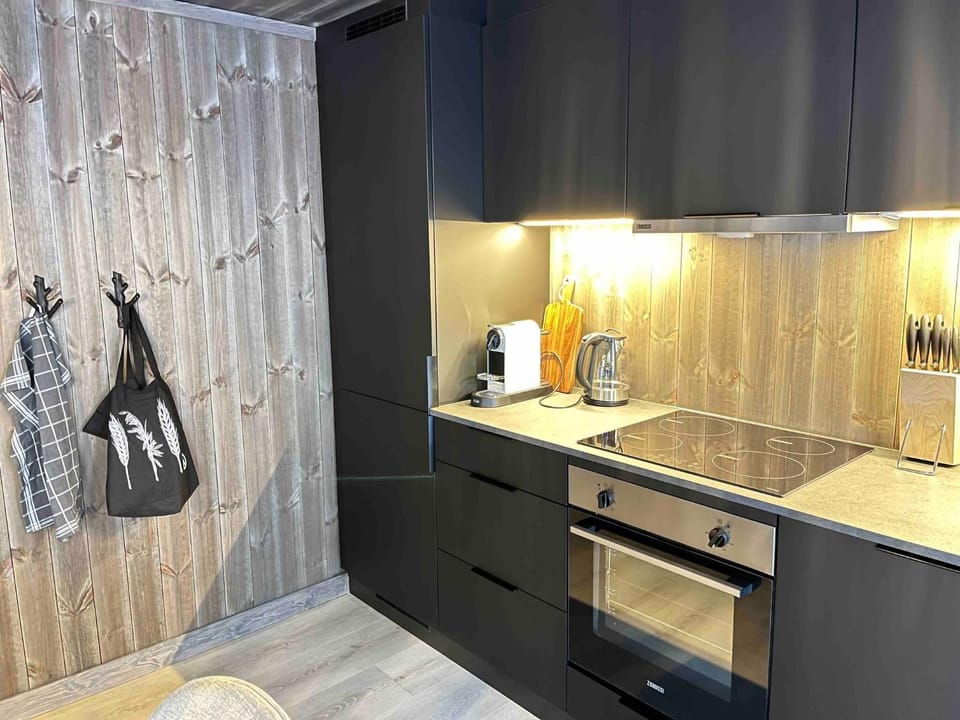 microwave, oven, kitchen
