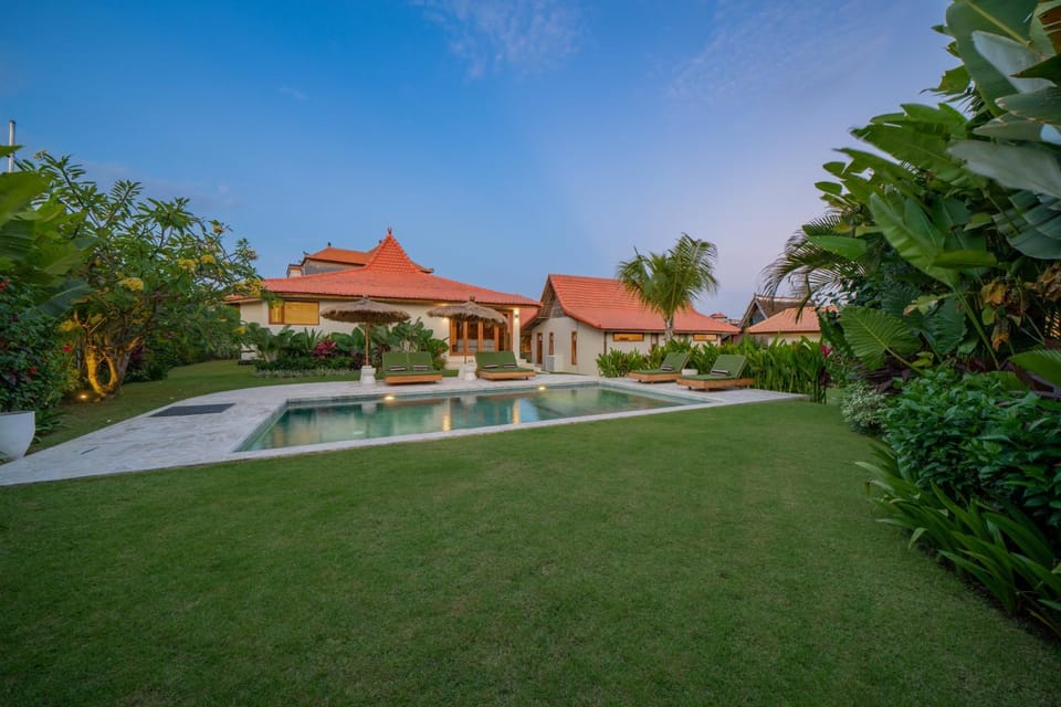 Garden, Swimming pool