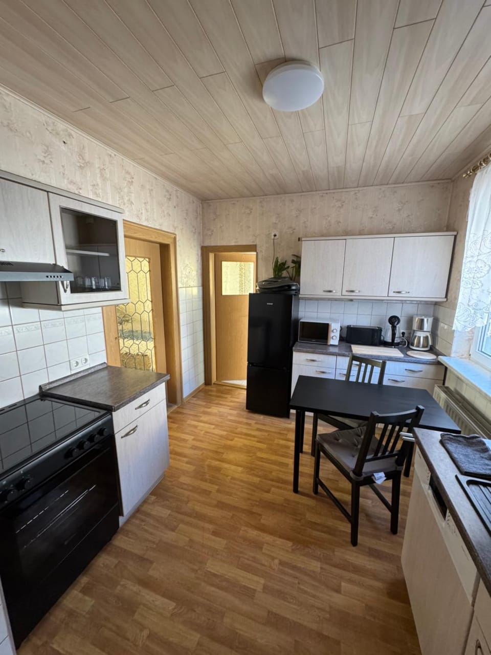 Kitchen or kitchenette, Dining area, dishwasher, oven, stove, toaster