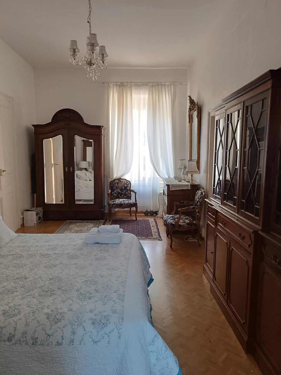 Bedroom, wardrobe