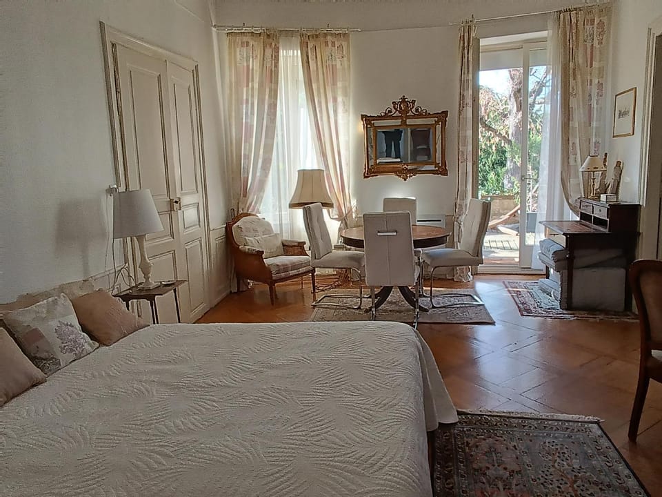 Seating area, Bedroom