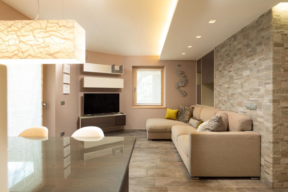 Communal lounge/ TV room, TV and multimedia, Seating area, Evening entertainment, air conditioner