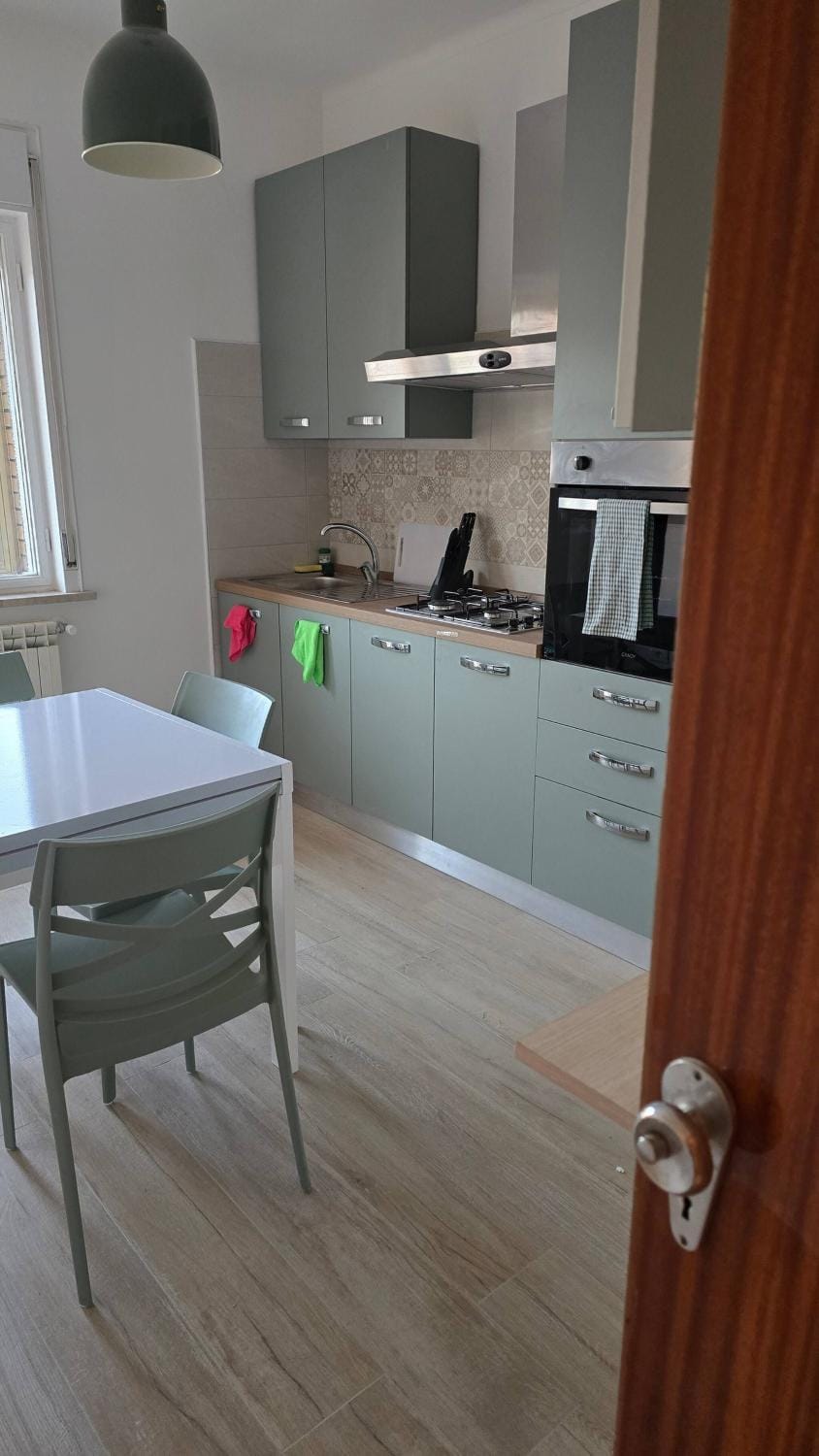 microwave, oven, kitchen