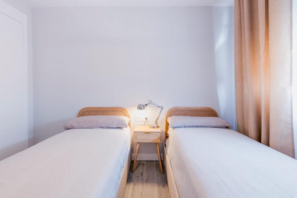 Bed, Photo of the whole room, Bedroom, Garden view, Pool view, Pool view, Swimming pool, air conditioner, air conditioner
