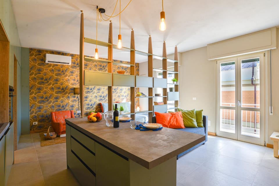 Kitchen or kitchenette, Living room