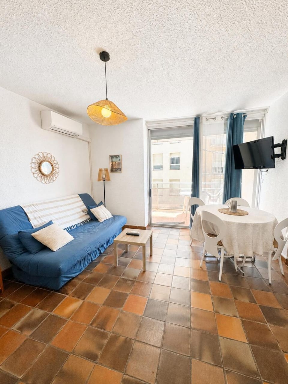 Magnifique appartement vue mer avec terrasse Canet Plage Apartment in Canet-en-Roussillon
