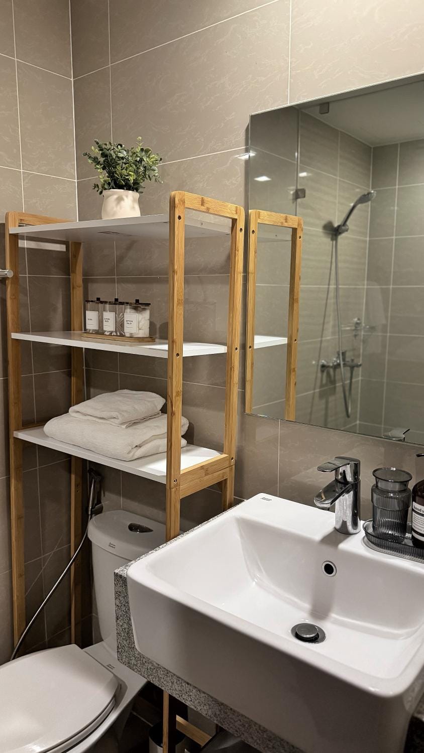 Shower, Bathroom, towels