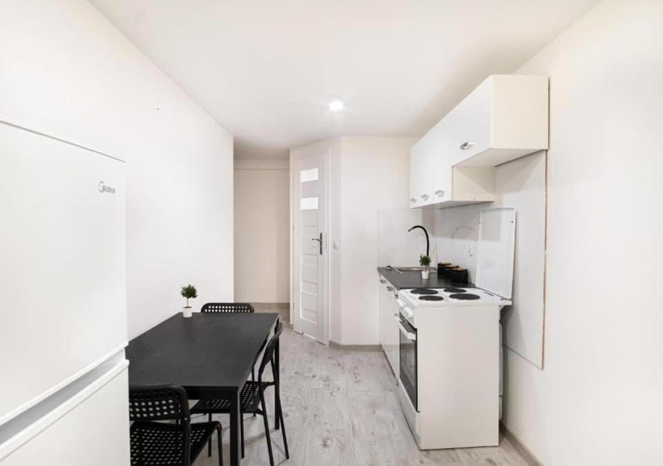 Kitchen or kitchenette, Communal kitchen