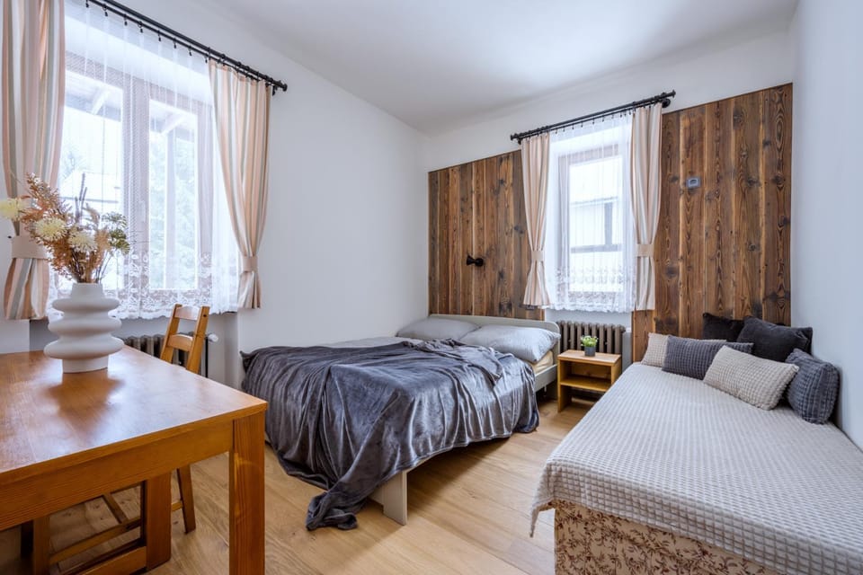 Photo of the whole room, Seating area, Bedroom