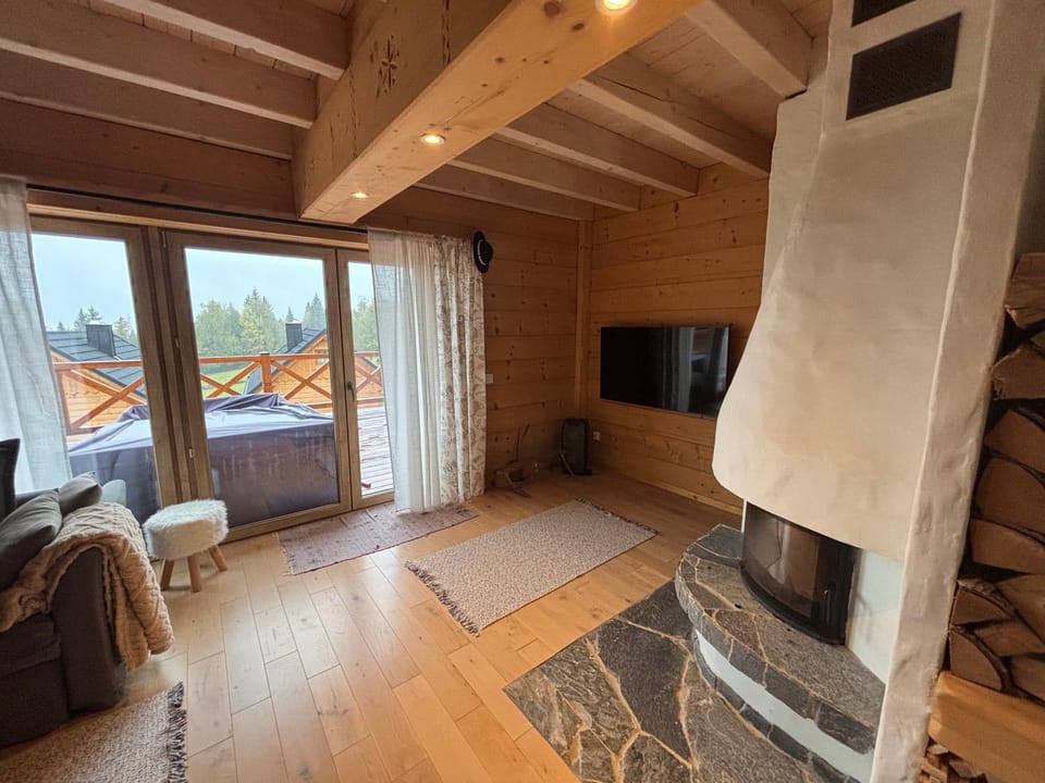 Osada na Skale dom z kominkiem i sauną Istebna House in Slovakia