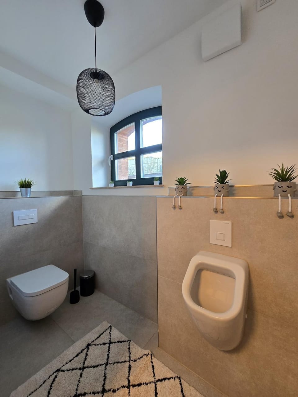 Souterrain am Yachthafen zentral & stilvoll Apartment in Magdeburg