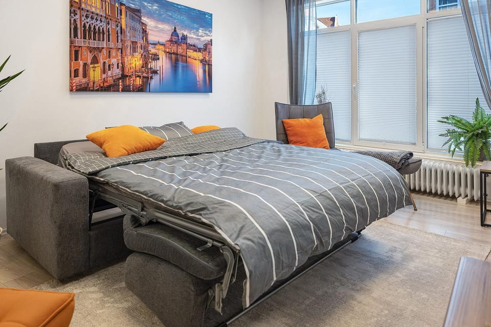 Living room, Bedroom