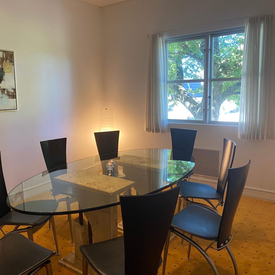 Communal lounge/ TV room, Seating area, Dining area