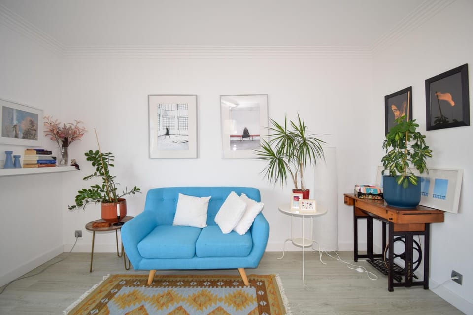 Retreat in Estoril with balcony and ocean view Apartment in Estoril