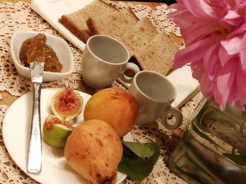 Coffee/tea facilities, Food, Breakfast
