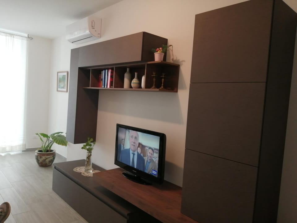 Communal lounge/ TV room, TV and multimedia