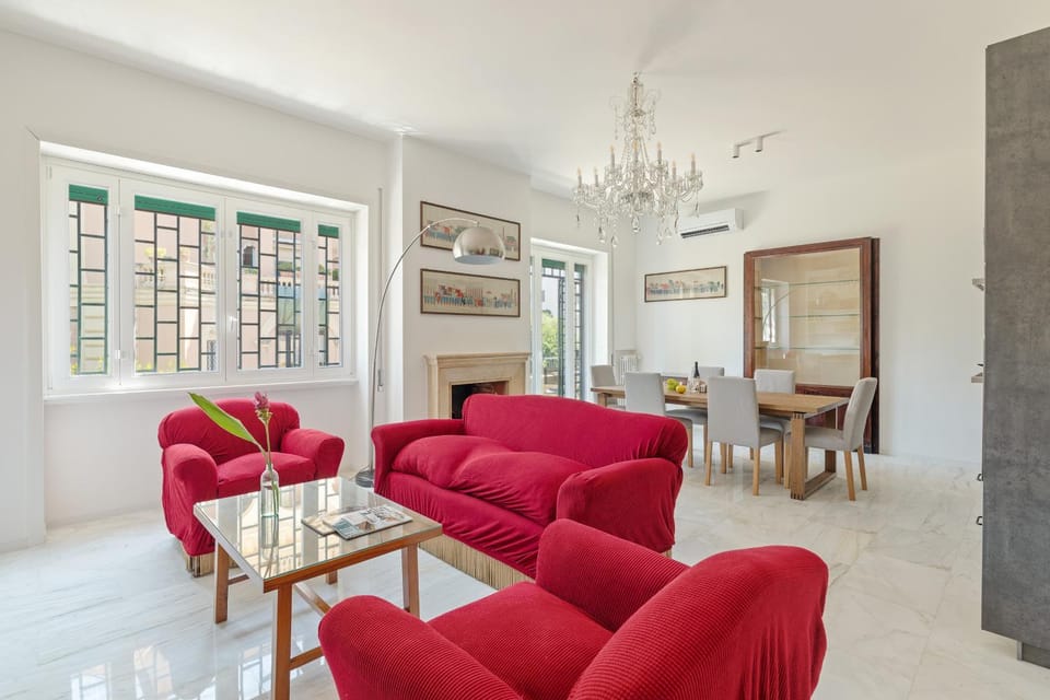 Living room, Seating area