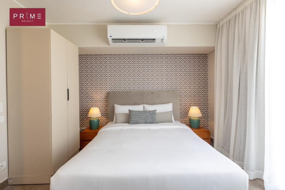 Bed, Photo of the whole room, Bedroom, air conditioner