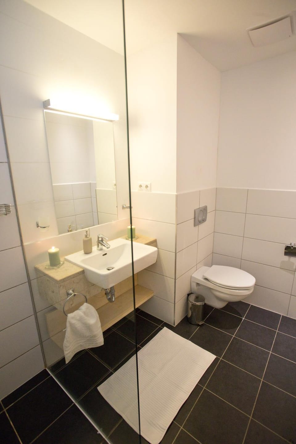 Shower, Bathroom, towels