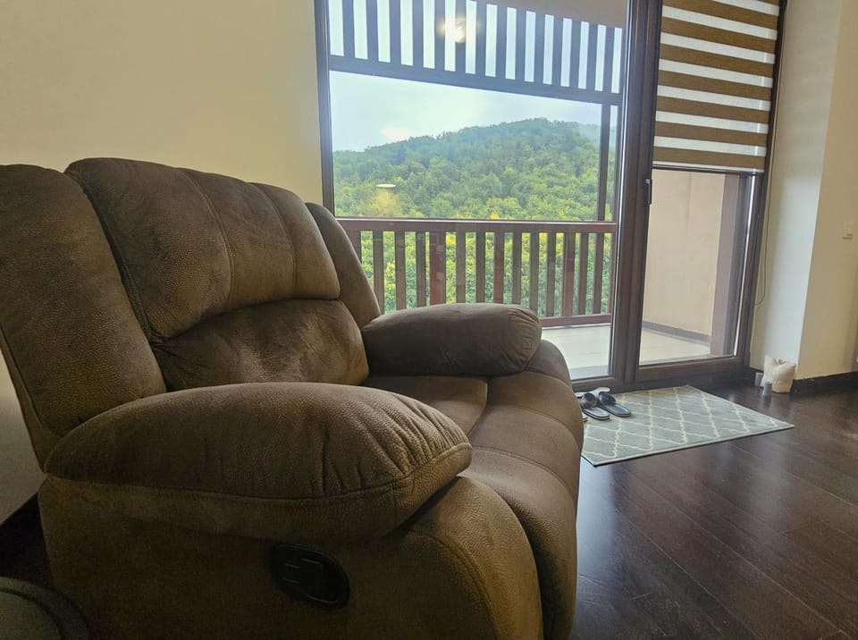 Seating area, Mountain view
