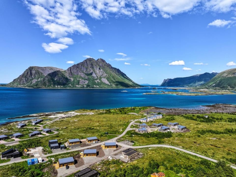 Lodge 7 - Amazing cabin in Lyngvær Cabin in Lofoten