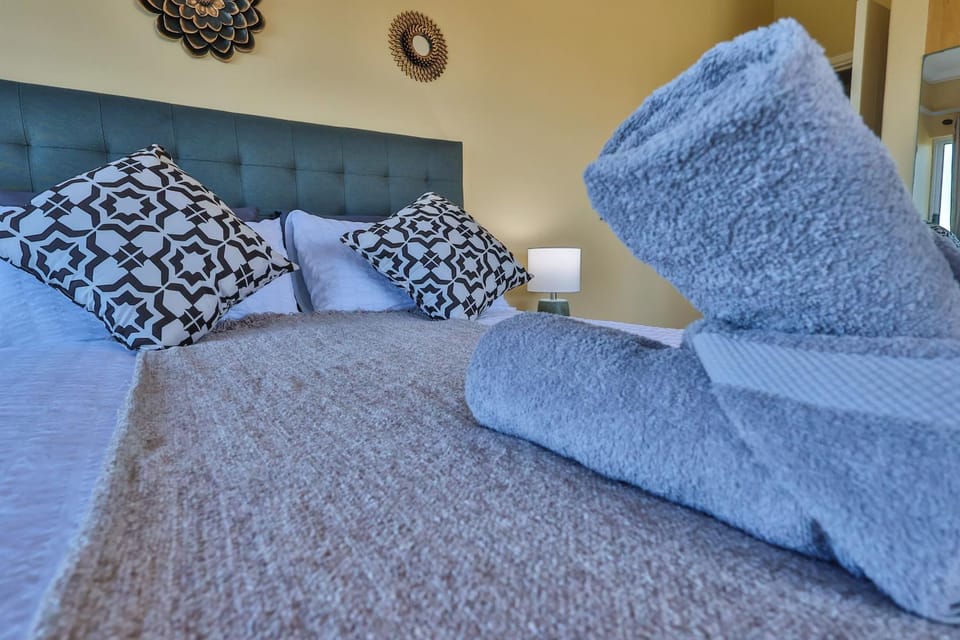 301 Lescalier Cabanas - Specious Luxurious Beachfront Paradise Apartment in KwaZulu-Natal
