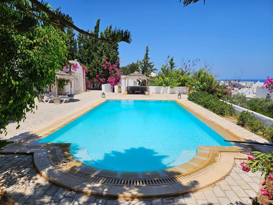 Dar El kharrouba Villa in Mrezga