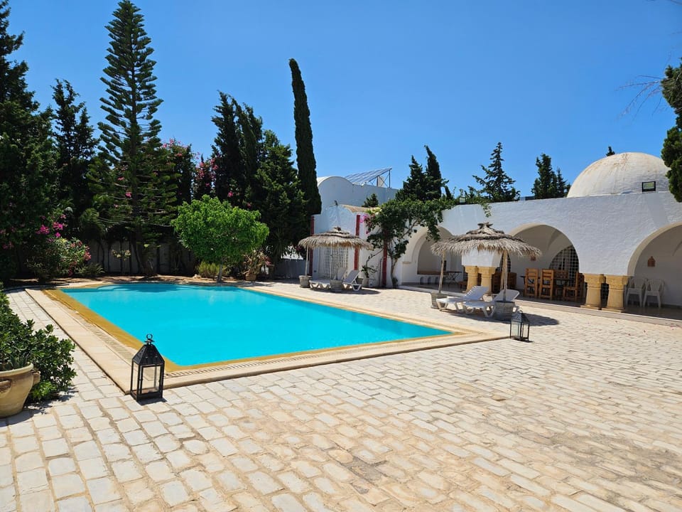 Dar El kharrouba Villa in Mrezga