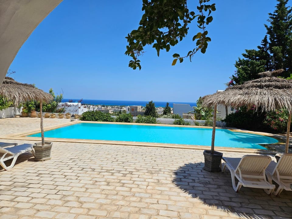 Dar El kharrouba Villa in Mrezga