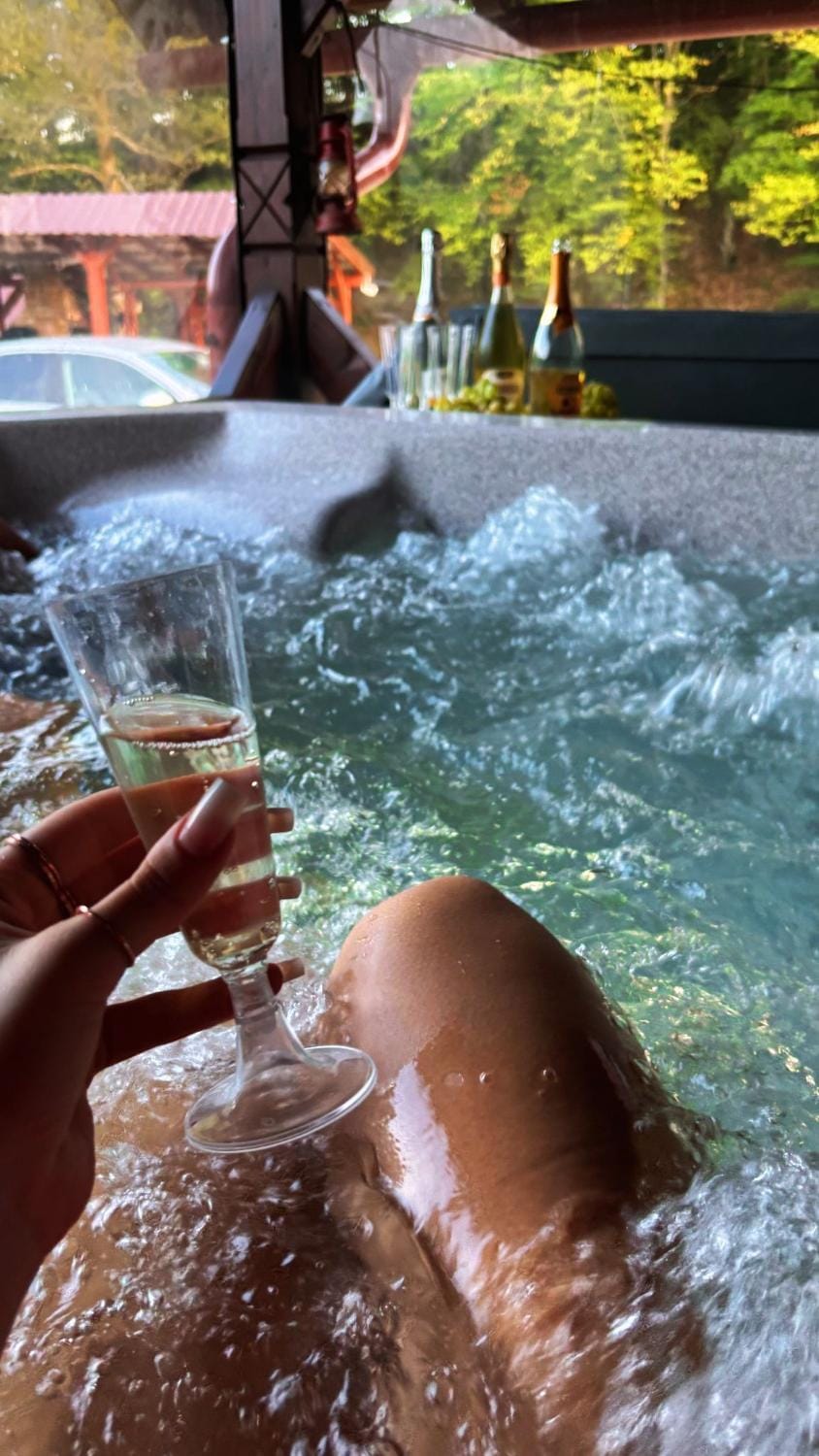 Hot Tub, Spa and wellness centre/facilities