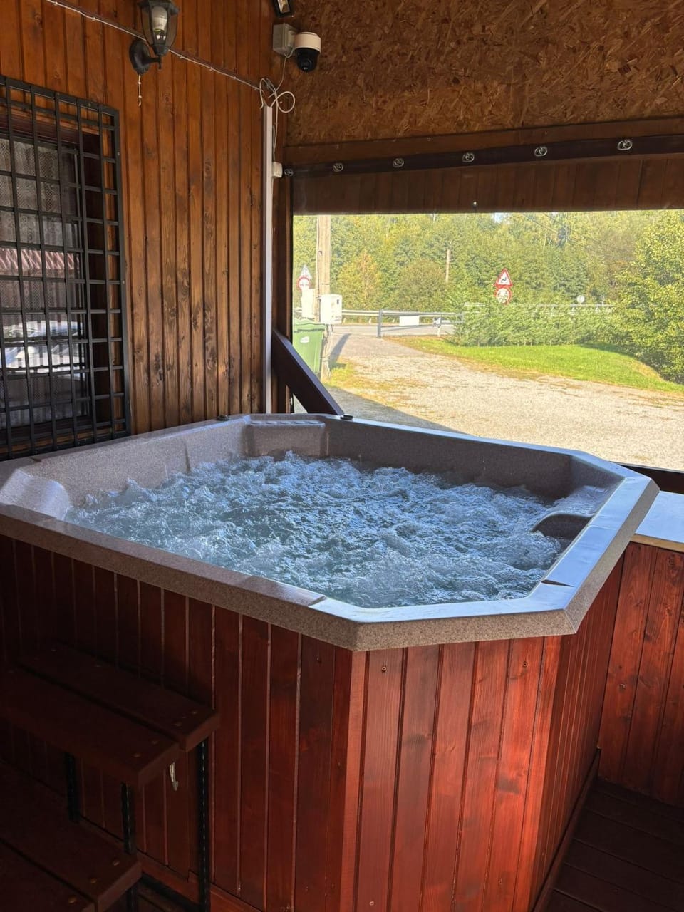 Hot Tub, Hot Tub, Spa and wellness centre/facilities