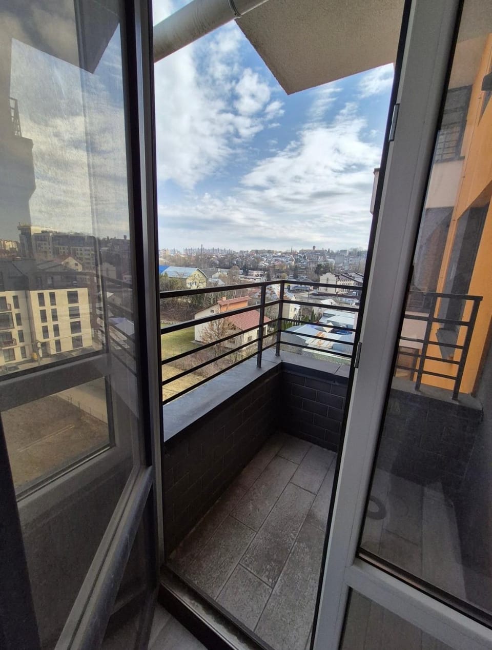 View (from property/room), Balcony/Terrace, City view