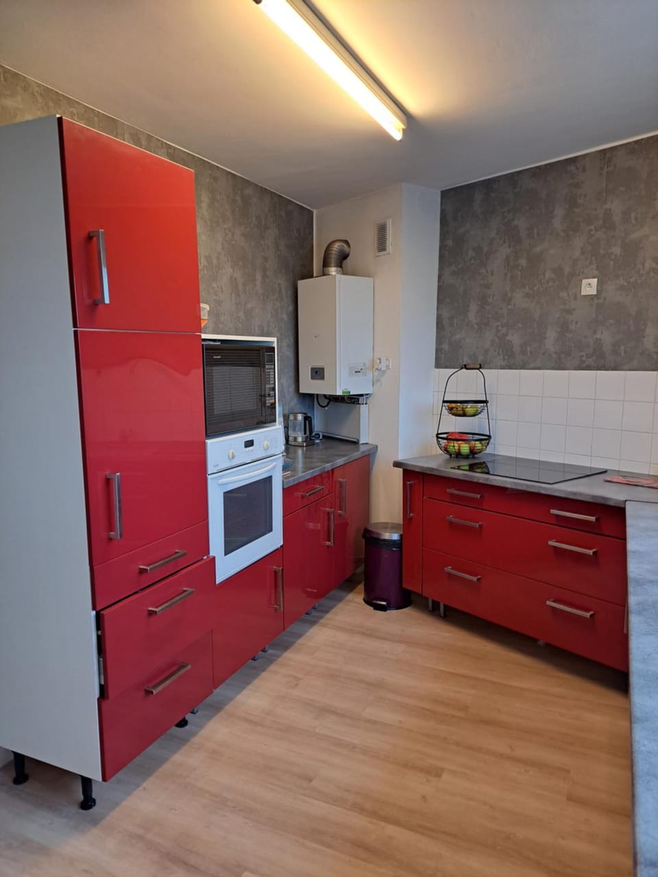 Kitchen or kitchenette, oven, stove