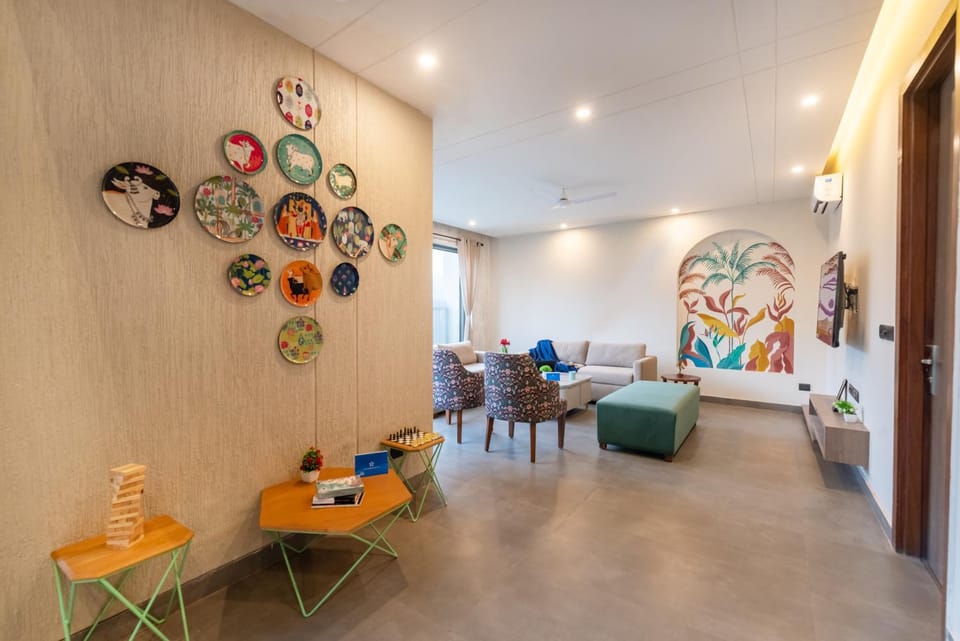 Living room, Decorative detail, Seating area