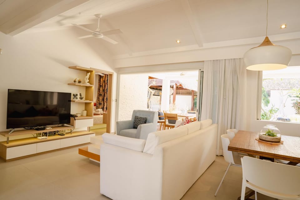 TV and multimedia, Living room, Dining area
