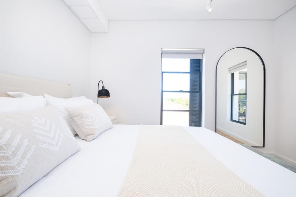 221 Paarl Lux 1 Bdrm Apt with Mountain Views Apartment in Cape Town