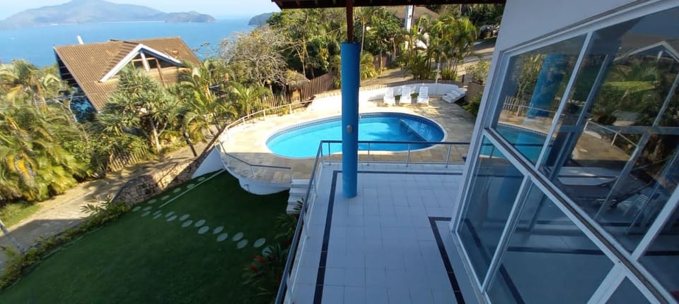 Toninha Tropic House in Ubatuba