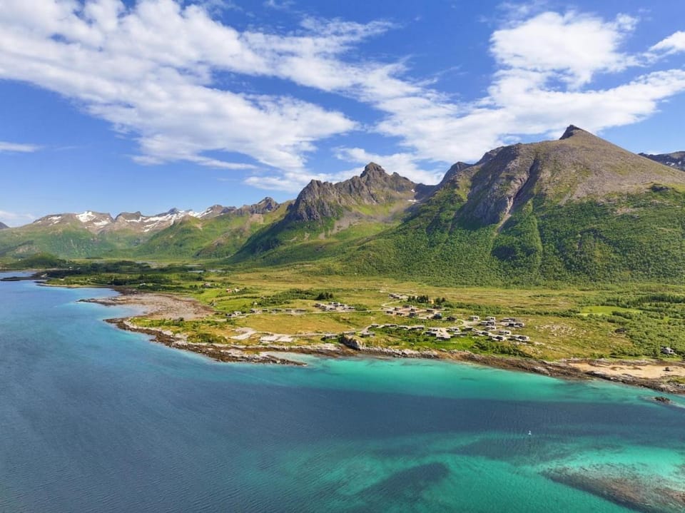 Lodge 9 - Amazing cabin in Lyngvær Cabin in Lofoten