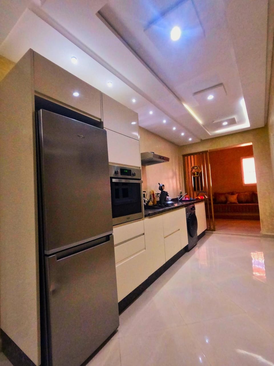 Kitchen or kitchenette, dishwasher, minibar, oven, stove