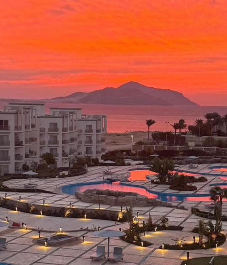 SUNNY BEACH, NEW apartment, free beach, pool, private roof Apartment in Sharm El-Sheikh